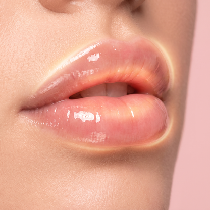 DEROL Lip Volume™ — Labios más voluminosos en minutos, sin agujas ni dolor